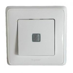 Переключатель Legrand 1-клавишный на 2 напр. с подсветкой, цвет: белый