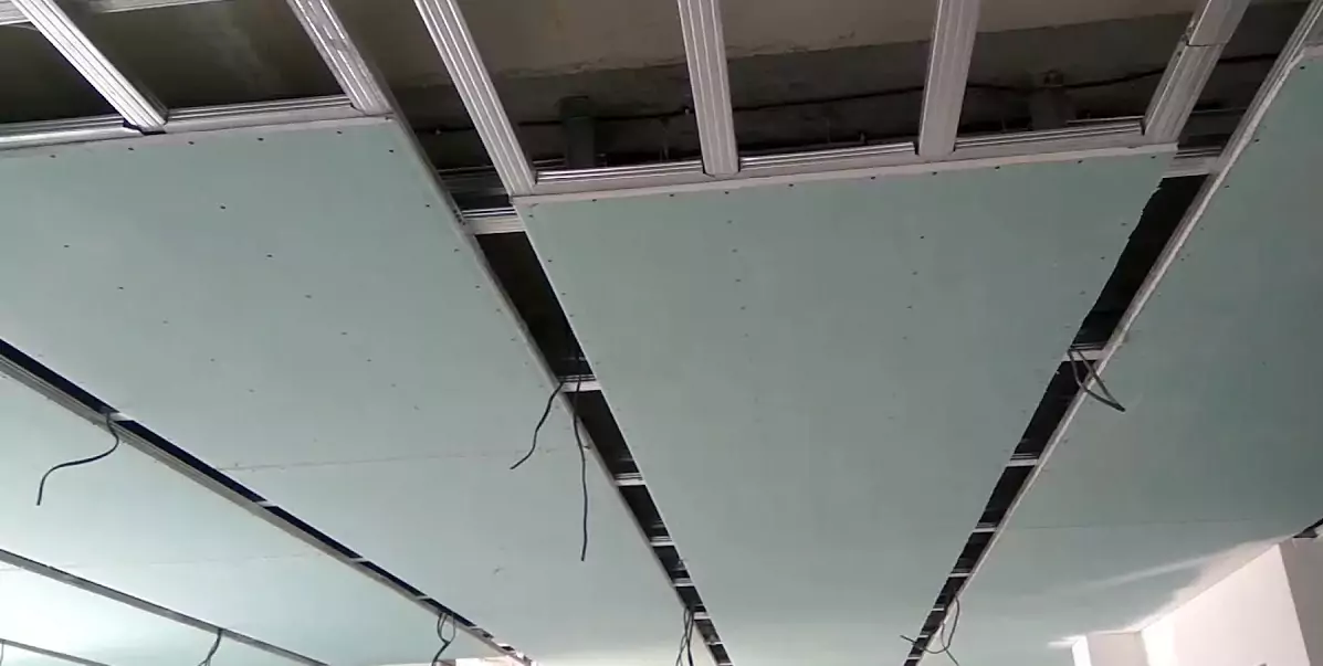 Как делать потолок из гипсокартона своими руками