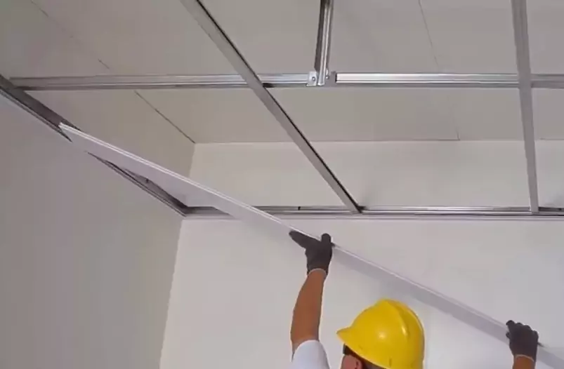 Подвесной потолок своими руками - пошаговая инструкция